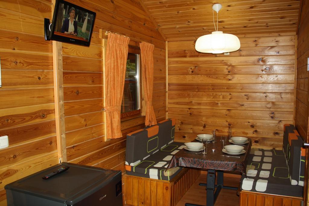 Bungalows Conca De Ter Вилальонга-де-Тер Номер фото