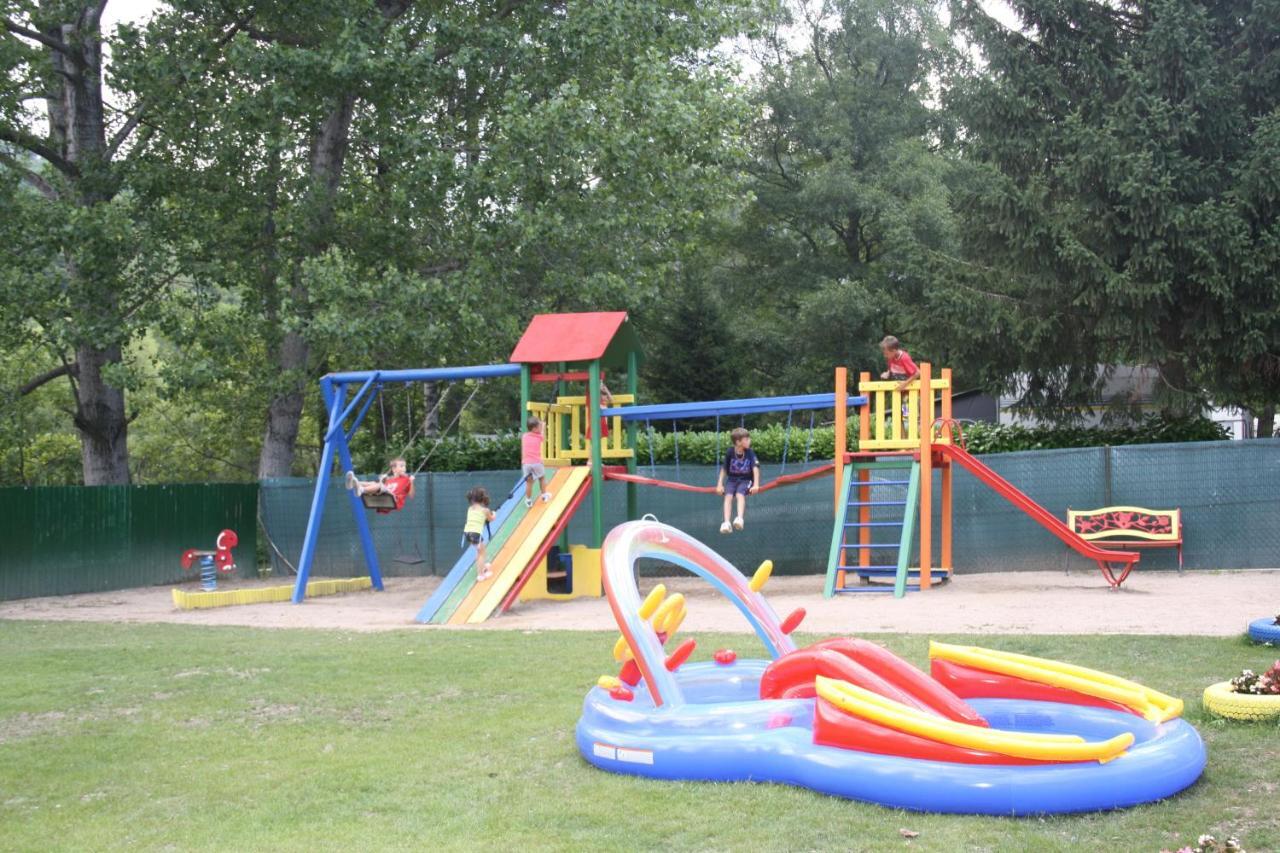 Bungalows Conca De Ter Вилальонга-де-Тер Экстерьер фото